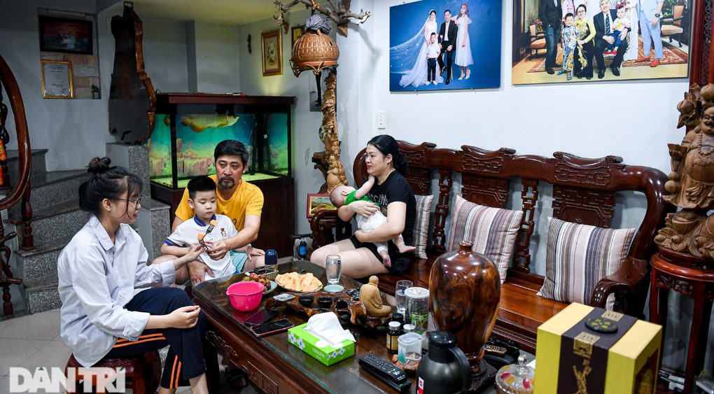 Những nam diễn viên ngoài 50 tuổi đông con nhất truyền hình Việt - 5 Những nam diễn viên ngoài 50 tuổi đông con nhất truyền hình Việt - 5