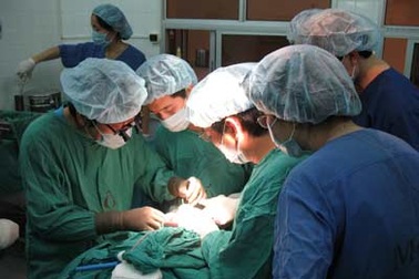 Tái tạo "cậu nhỏ", trả giới tính thật cho "cô gái" Thái