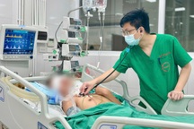 Nam sinh Hà Nội mất ý thức sau cơn sốt, đi nhiều viện không tìm được bệnh