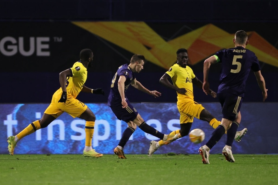 Những khoảnh khắc Mislav Orsic hủy diệt Tottenham của Mourinho - 9 Những khoảnh khắc Mislav Orsic hủy diệt Tottenham của Mourinho - 9