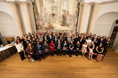 Lộ trình sự nghiệp đầy mơ ước của một "ICAEW Chartered Accountant" trẻ