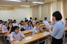 Đổi mới cách ra đề kiểm tra, đánh giá môn Văn: Vẫn “bình mới rượu cũ”