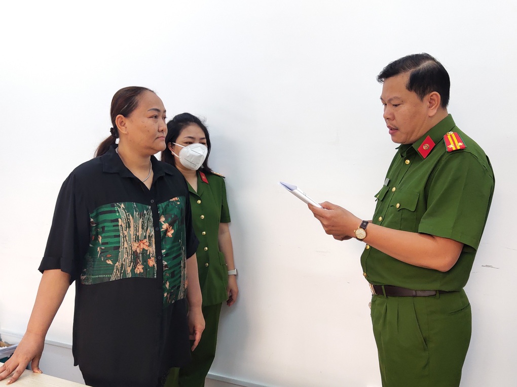Triệt phá đường dây cát tặc trên sông Đồng Nai - 2 Triệt phá đường dây cát tặc trên sông Đồng Nai - 2
