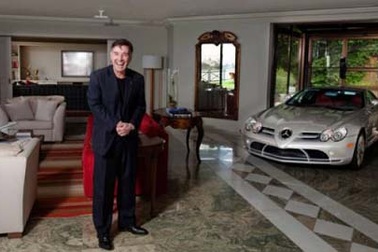 Tỷ phú giàu nhất Brazil nộp đơn phá sản công ty