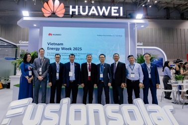 Huawei FusionSolar ghi dấu ấn tại Vietnam Energy Week 2025