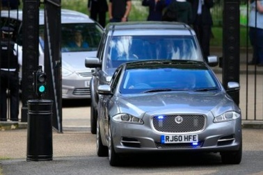 "Soi" chiếc xe bọc thép bảo vệ Thủ tướng Anh trong vụ khủng bố?