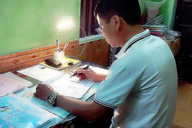 Trưởng thôn 51 tuổi dự thi tốt nghiệp THPT 2023