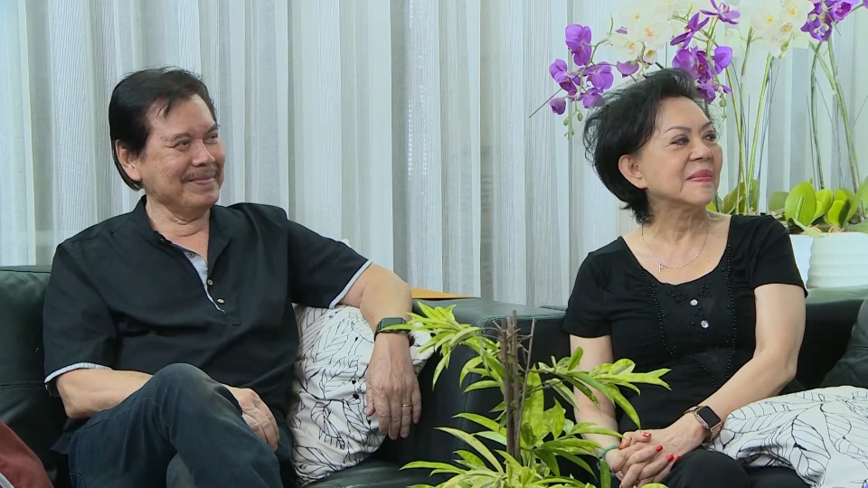 Danh ca Giao Linh trải lòng về hôn nhân bên chồng và 6 người con riêng - 5 Danh ca Giao Linh trải lòng về hôn nhân bên chồng và 6 người con riêng - 5