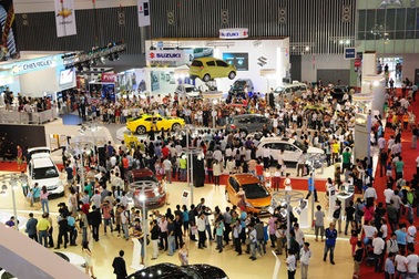 Xe sang nhập khẩu - “phình” to và lớn mạnh