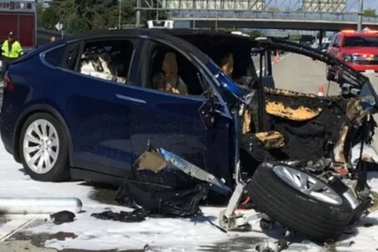 Mổ xẻ nguyên nhân vụ tai nạn chết người của xe Tesla