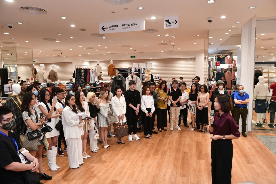UNIQLO Vincom Metropolis (Hà Nội) chính thức mở cửa vào sáng 25.09 - 3 UNIQLO Vincom Metropolis (Hà Nội) chính thức mở cửa vào sáng 25.09 - 3