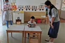 Trung Quốc: Trường mầm non mở cửa sau Covid-19, chỉ có 1 học sinh tới lớp