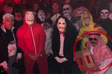 Cầu thủ Bayern Munich tưng bừng “trẩy hội” Halloween