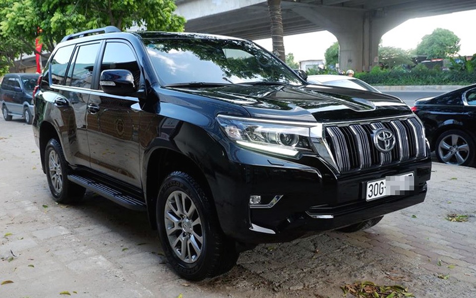 Cần tiền gấp bán rẻ ô tô, ông chủ chịu lỗ hàng trăm triệu - 1 Cần tiền gấp bán rẻ ô tô, ông chủ chịu lỗ hàng trăm triệu - 1
