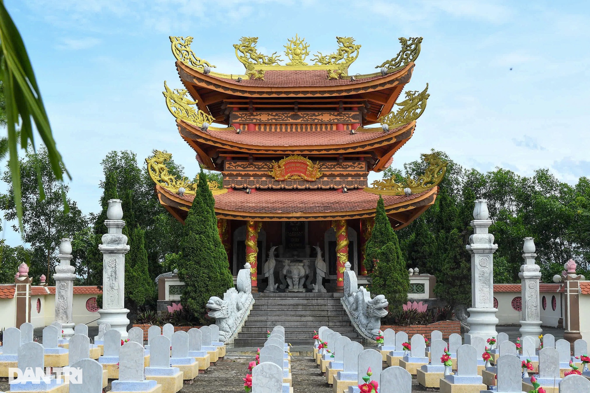Những liệt sỹ tuổi 20 xương thành đá, máu thành hoa viết nên hòa bình - 1 Những liệt sỹ tuổi 20 xương thành đá, máu thành hoa viết nên hòa bình - 1