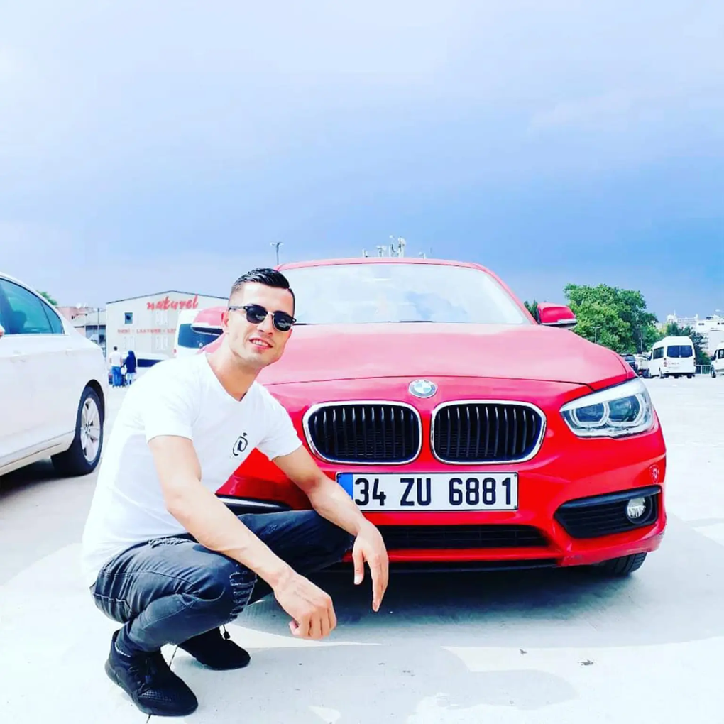 Chàng trai nổi tiếng vì có ngoại hình giống Cristiano Ronaldo - 2 Chàng trai nổi tiếng vì có ngoại hình giống Cristiano Ronaldo - 2