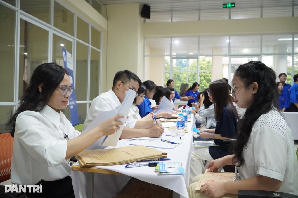 Hơn 100 học sinh giỏi quốc gia nhập học Trường ĐH Sư phạm Hà Nội - 1 Hơn 100 học sinh giỏi quốc gia nhập học Trường ĐH Sư phạm Hà Nội - 1