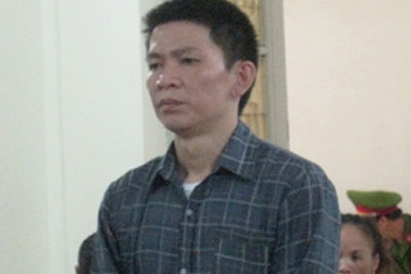 Hà Nội: Vợ thuê xe ô tô, chồng mang đi cầm đồ 