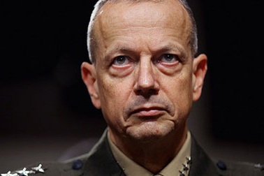 Tư lệnh Mỹ cũng “dính” bê bối tình ái của cựu giám đốc CIA