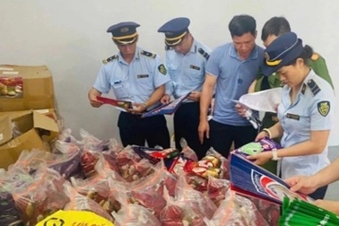 Phát hiện hơn 1,4 tấn gạo giả nhãn mác, bao bì nước ngoài