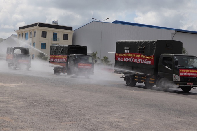 Số ca nhiễm tăng kỷ lục, Bình Dương biến khuôn viên nhà xưởng thành Bệnh viện Dã chiến quy mô 3.000 giường  - Ảnh 1.