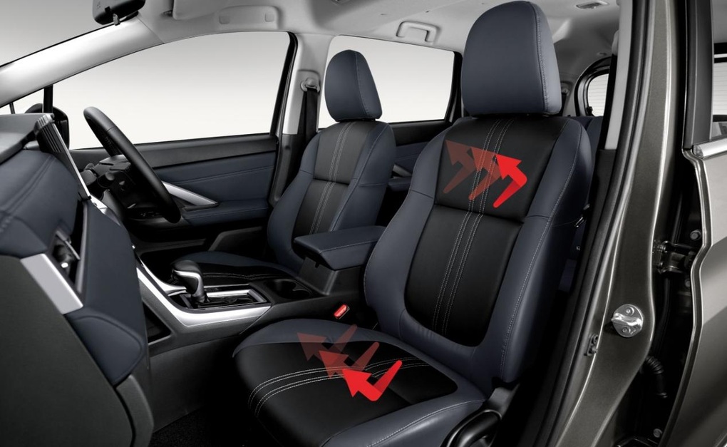 Xpander Cross có bản nâng cấp, phả hơi nóng lên Toyota Veloz Cross - 13 Xpander Cross có bản nâng cấp, phả hơi nóng lên Toyota Veloz Cross - 13