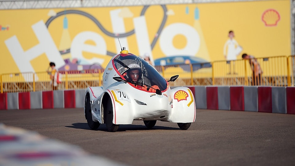 Gã khổng lồ Shell và hành trình khử carbon trong vận tải đường bộ - 2 Gã khổng lồ Shell và hành trình khử carbon trong vận tải đường bộ - 2