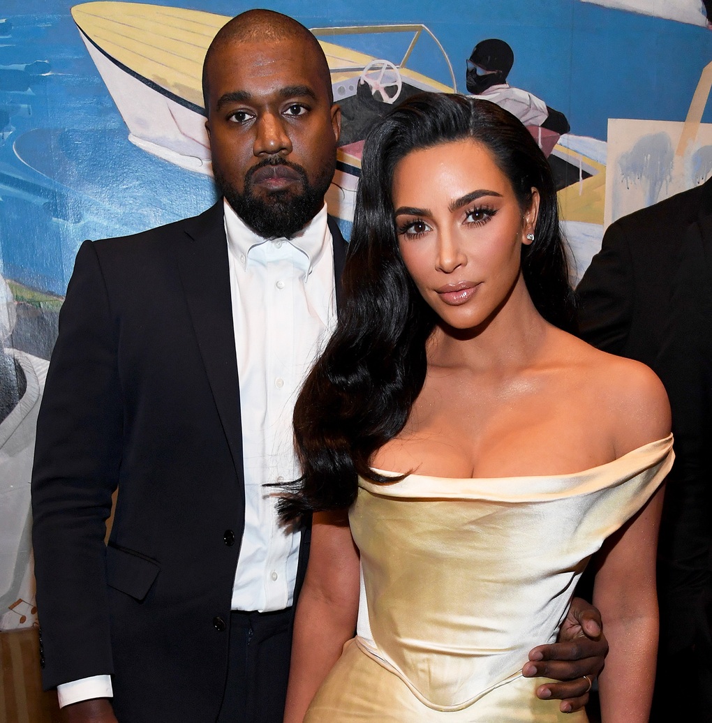 Hậu ly hôn Kim Kardashian, tỷ phú Kanye West hẹn hò toàn mỹ nhân gợi cảm - 1 Hậu ly hôn Kim Kardashian, tỷ phú Kanye West hẹn hò toàn mỹ nhân gợi cảm - 1