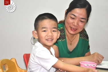 Cấy ốc tai điện tử miễn phí cho trẻ điếc bẩm sinh