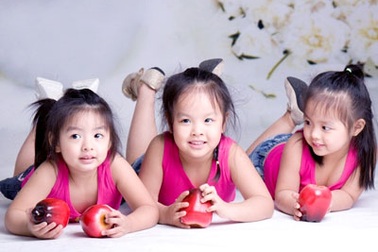 Ngắm “thiên thần” nhà Thúy Hằng - Thúy Hạnh đón Giáng sinh