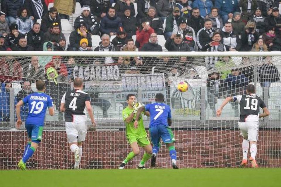 Buffon hóa tội đồ, Juventus bị truất ngôi đầu bảng - 3 Buffon hóa tội đồ, Juventus bị truất ngôi đầu bảng - 3
