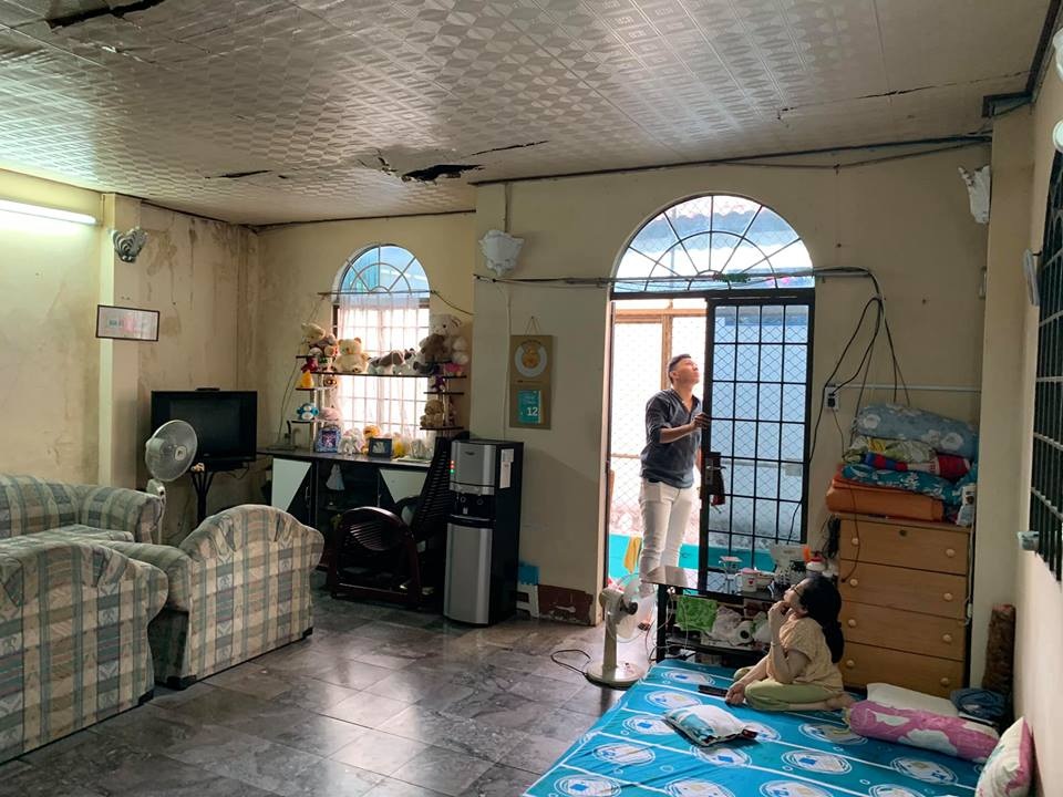Cải tạo nhà cũ nát thành biệt thự đẹp ngỡ ngàng - 1 Cải tạo nhà cũ nát thành biệt thự đẹp ngỡ ngàng - 1