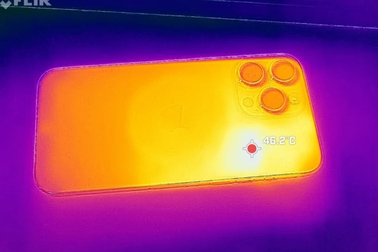 iPhone 15 Pro tăng nhiệt cao khi dùng - Do chip A17 hay khung viền titan?