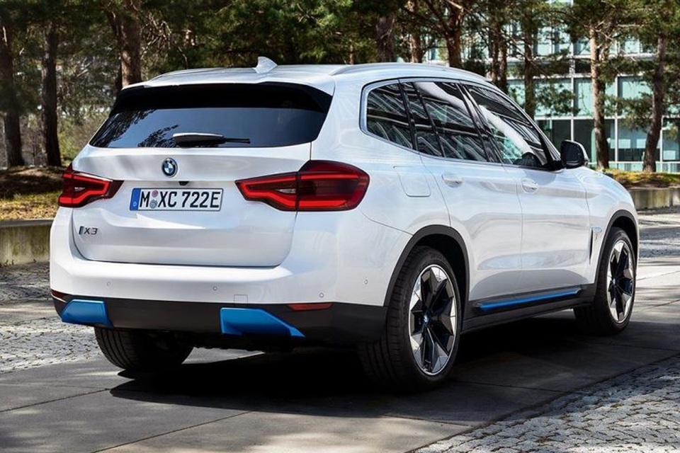 Hé lộ hình ảnh tân binh BMW iX3 - 2