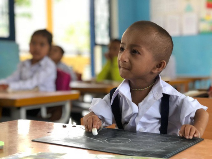 Cạn nước mắt khoảnh khắc đưa cậu bé tí hon về với đất mẹ: Krể đã sống một hành trình đầy ý nghĩa - Ảnh 3. Cạn nước mắt khoảnh khắc đưa cậu bé tí hon về với đất mẹ: Krể đã sống một hành trình đầy ý nghĩa - Ảnh 3.
