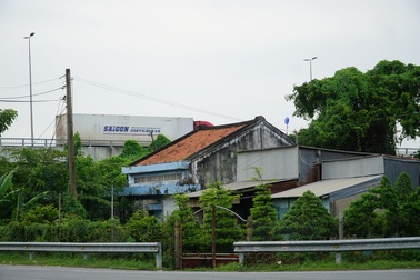 Mắc kẹt hơn 5 năm trong nút giao cao tốc