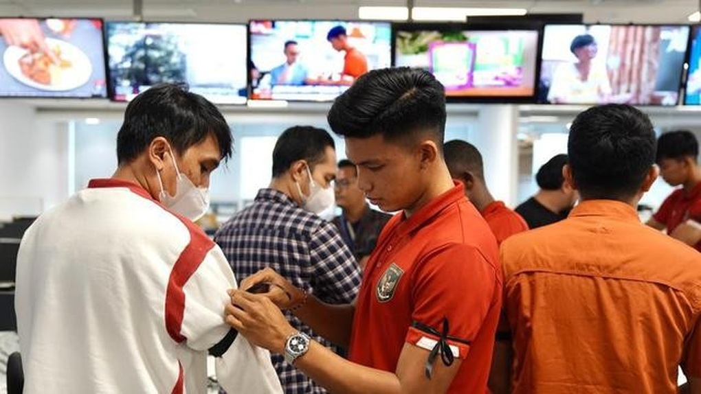 Indonesia có hành động gay gắt, phản đối quyết định FIFA - 1 Indonesia có hành động gay gắt, phản đối quyết định FIFA - 1