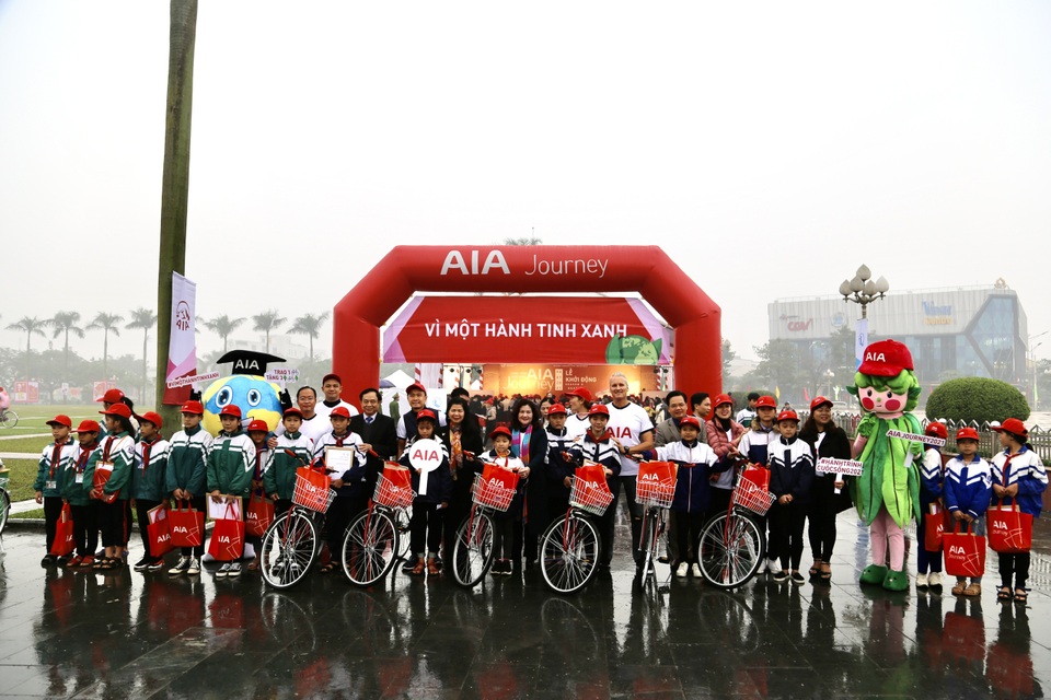Chương trình Hành trình cuộc sống đến với trẻ em nghèo - 2 Chương trình Hành trình cuộc sống đến với trẻ em nghèo - 2