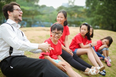 Chọn hoạt động hè cho con: Hãy vun đắp tuổi thơ cho trẻ một cách khoa học