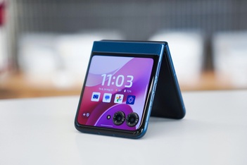 Đánh giá Motorola Razr 60: Có gì để đối đầu Samsung Galaxy Z Flip7 FE?