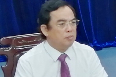 "Một người đạp ga, 3 người đạp thắng, không thể nào chạy được!"