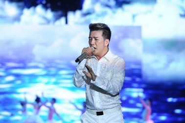 Mr.Đàm cháy hết mình với khán giả Đà Nẵng