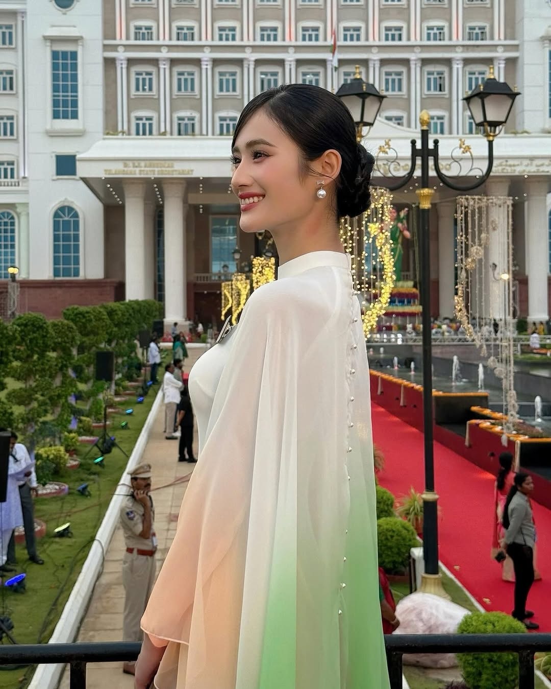 Huynh Tran Y Nhi ទទួលបានពិន្ទុក្នុងការប្រលងបវរកញ្ញាពិភពលោក ដោយសារជំនាញពិសេស - ៥ Huỳnh Trần Ý Nhi ghi điểm ở cuộc thi Hoa hậu Thế giới nhờ kỹ năng đặc biệt - 5