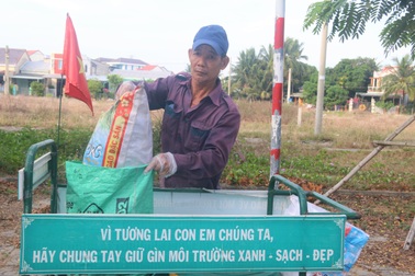 Chiếc xe của “ông già rác” ở Hội An