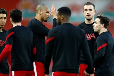 Liverpool khởi động trước trận derby với Man Utd