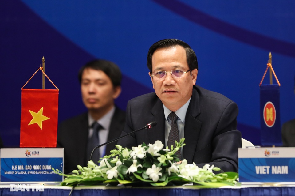 Bộ trưởng Đào Ngọc Dung: Thế giới việc làm đang thay đổi không ngừng - 2 Bộ trưởng Đào Ngọc Dung: Thế giới việc làm đang thay đổi không ngừng - 2