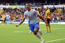 Wolves 0-1 Man Utd: "Quỷ đỏ" quá… đỏ