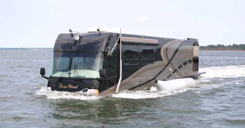 Bên trong chiếc motorhome lưỡng cư ra đời từ cách đây 2 thập kỷ - 2