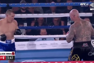 Paul Gallen hạ đo ván nhà vô địch quyền anh hạng nặng chưa đầy một phút