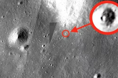 Phát hiện UFO khổng lồ trên Mặt trăng